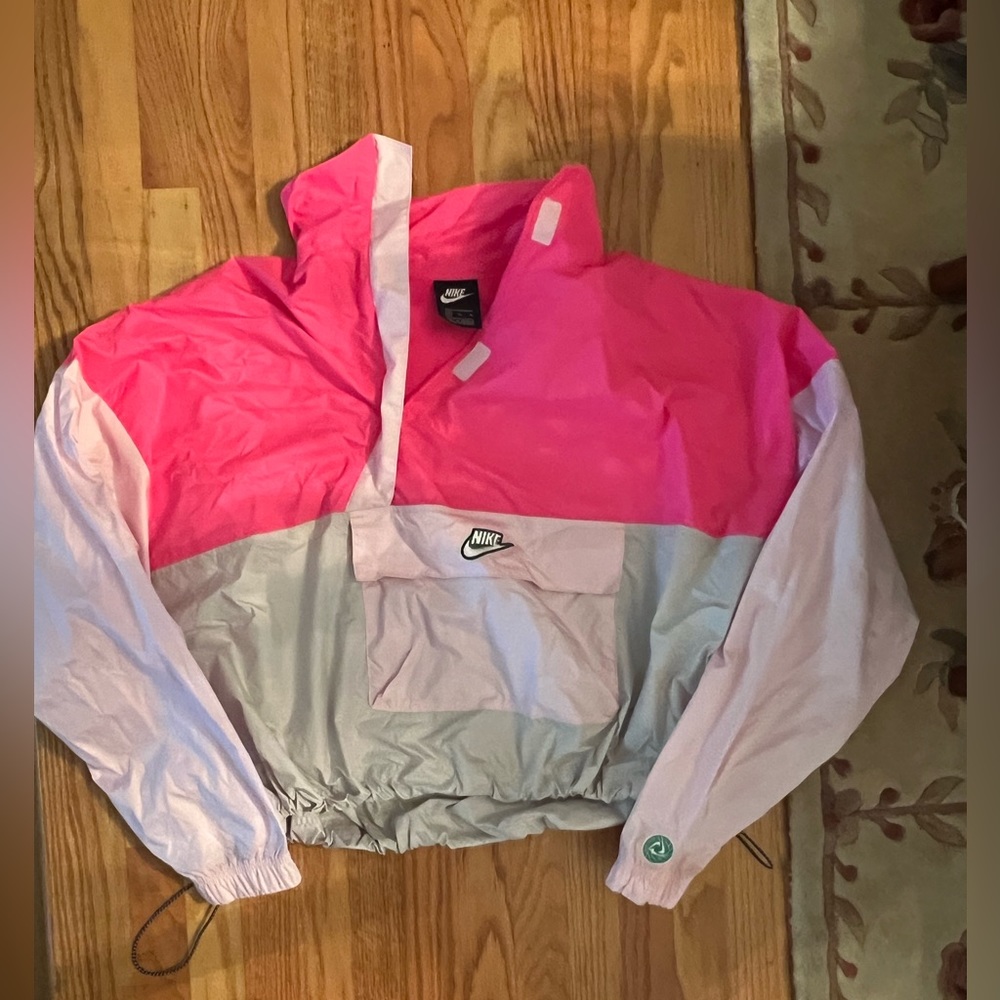 Nike lightweight windbreaker
